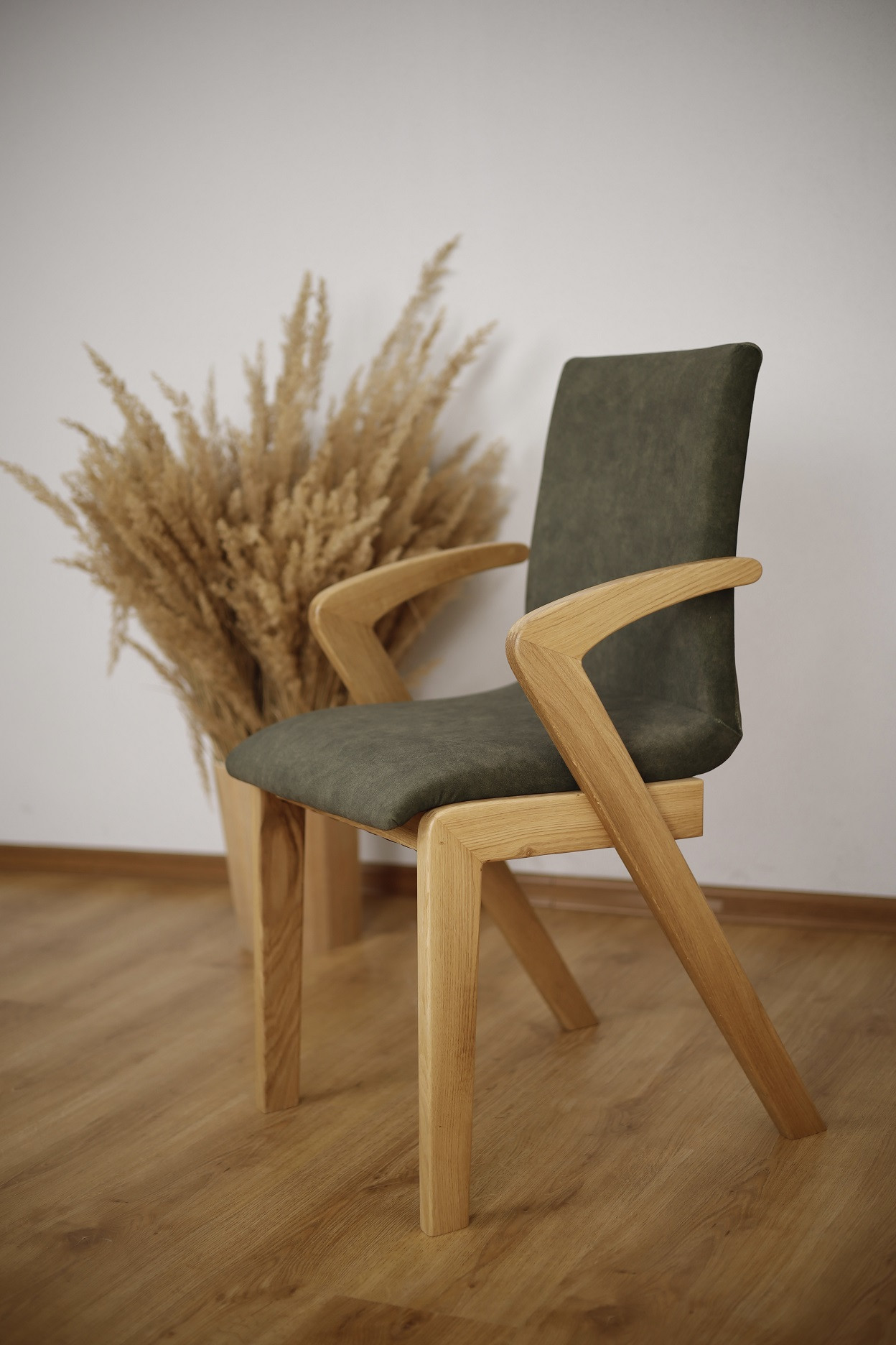 Jedálenská stolička HILTON