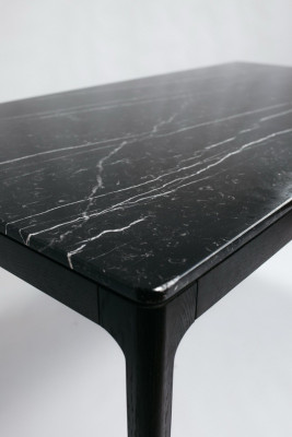 Jedálenský stôl MELBIN MRAMOR