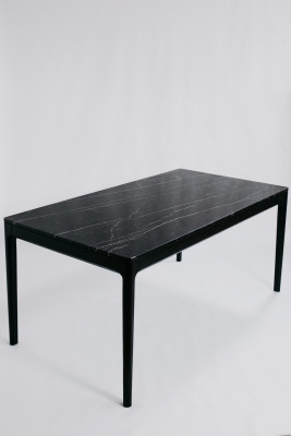 Jedálenský stôl MELBIN MRAMOR