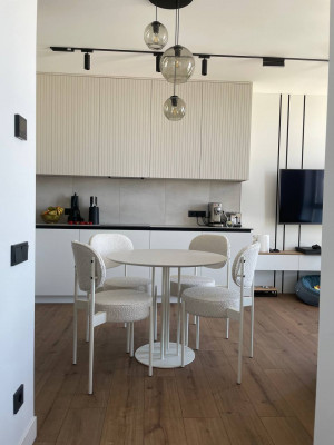 Jedálenská stolička STOOL 4