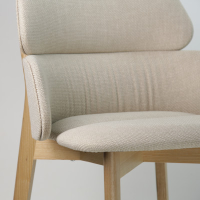 Jedálenská stolička SWAN